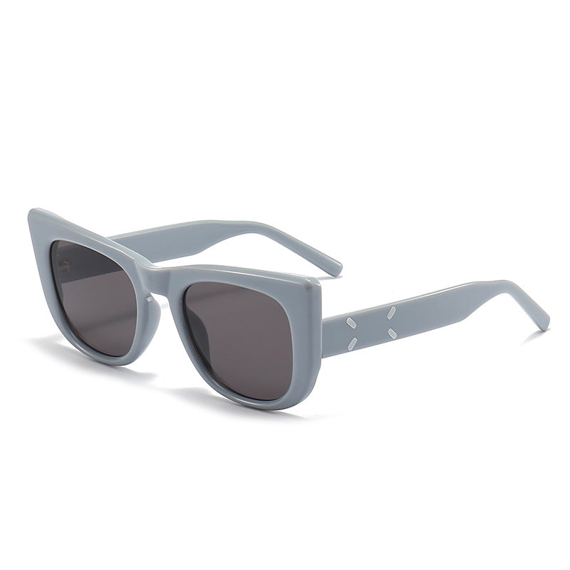 Damer moderne oversized solbriller i unikt design Luvikno