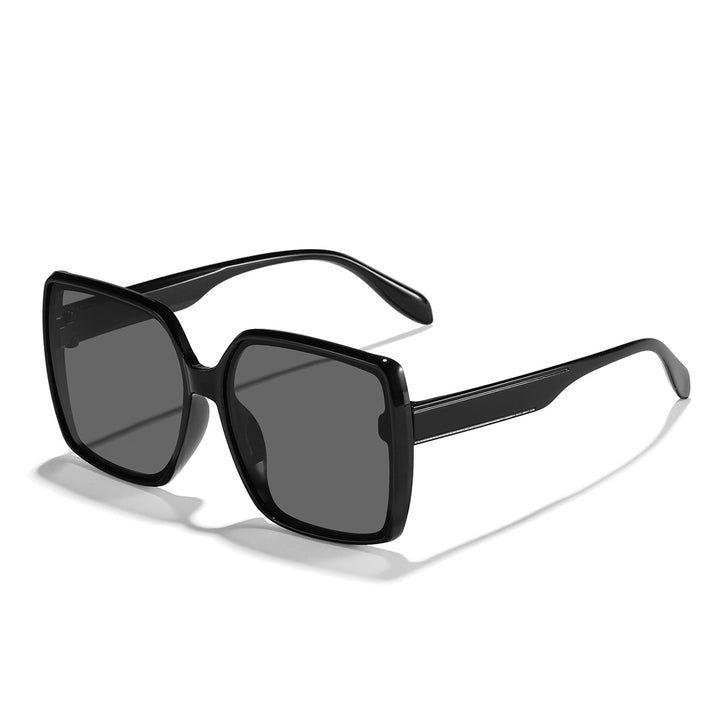 Dame oversized solbrille med moderne kvadratisk ramme og beskyttende glass Luvikno
