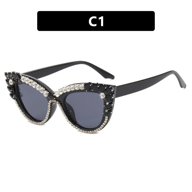 Damer ekstravagante Cat-Eye solbriller med glitrende rhinestones Luvikno