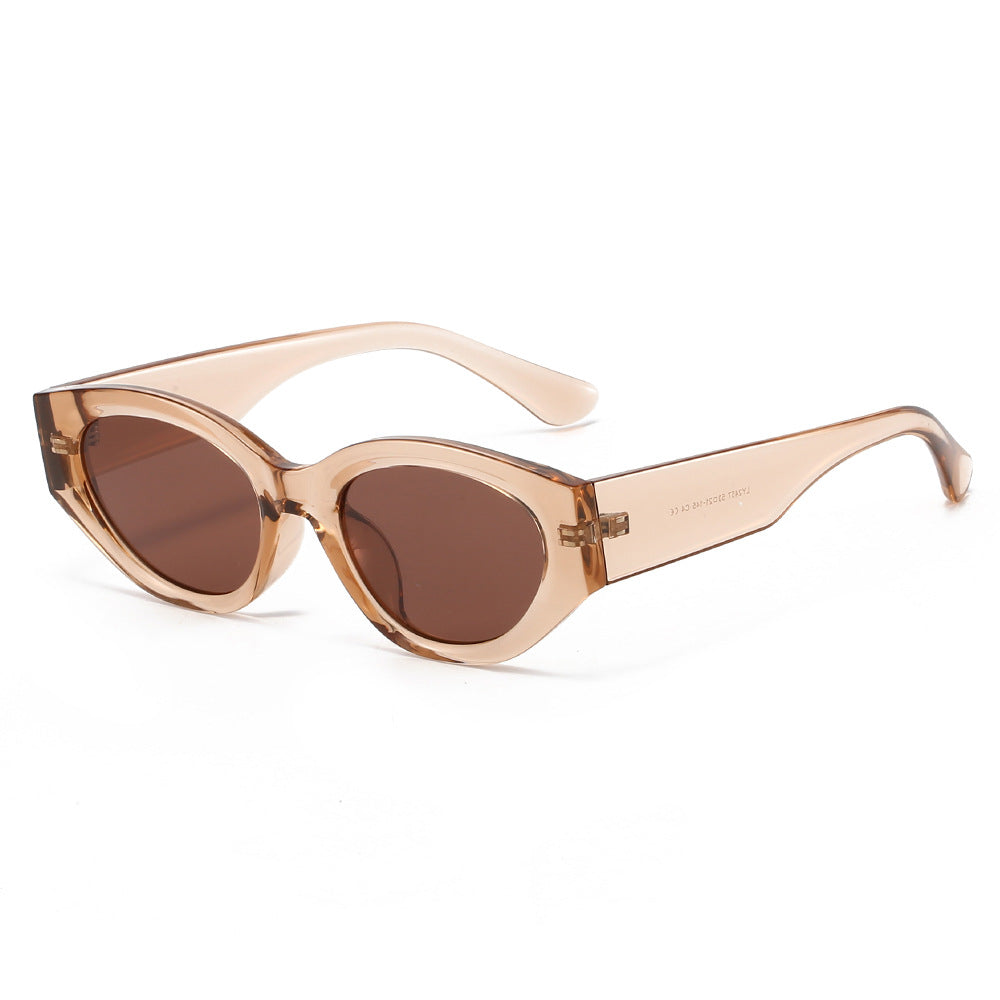 Dame Cat-Eye solbrille med moderne, transparent ramme og UV-beskyttelse Luvikno