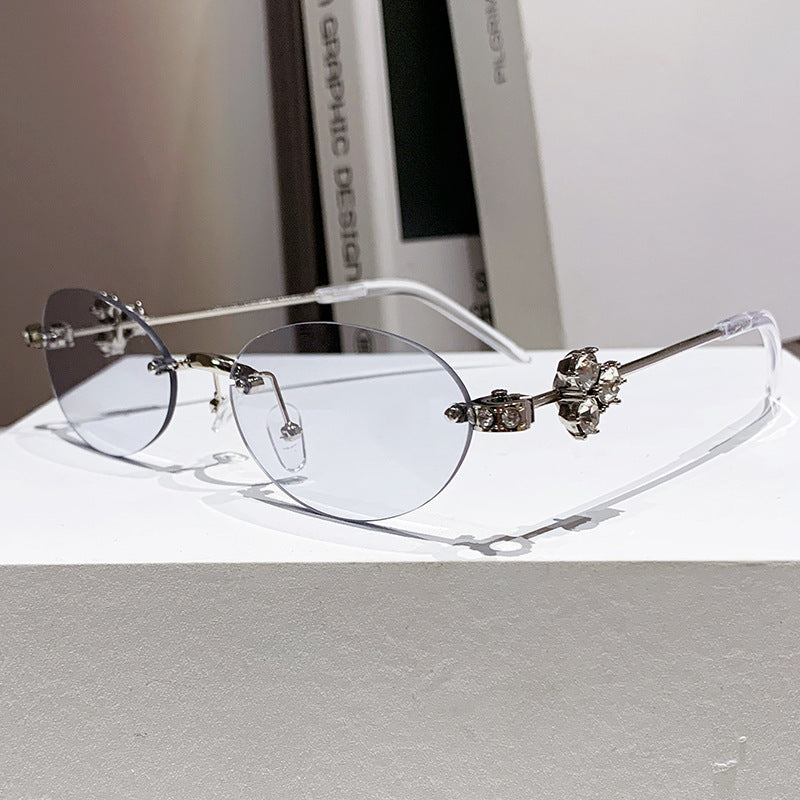 Dame elegant solbrille med geometrisk ramme Luvikno