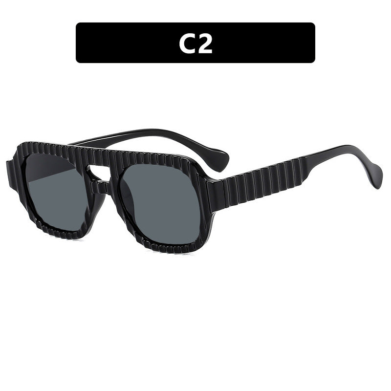 Damer geometrisk solbrille med raffinert strukturdesign Luvikno