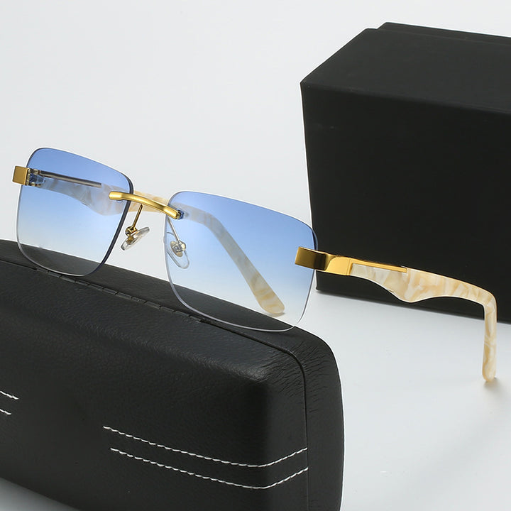 Dame moteriktig halvrammebrille med elegant metall- og plastmix Luvikno