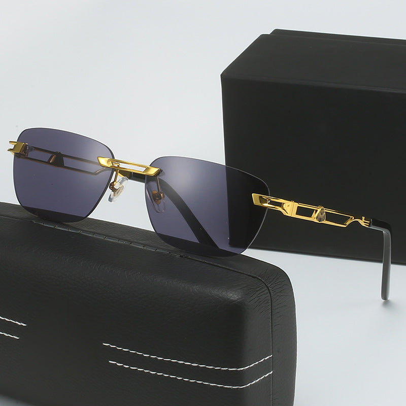 Dame Designer solbrille med elegant metallramme Luvikno