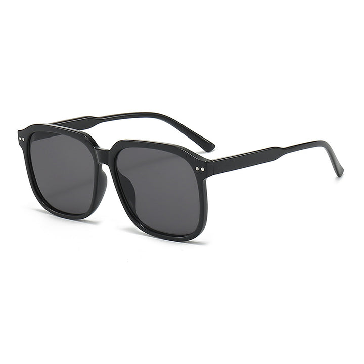 Dame Kvadratisk Solbrille med robust ramme og UV-beskyttelse Luvikno
