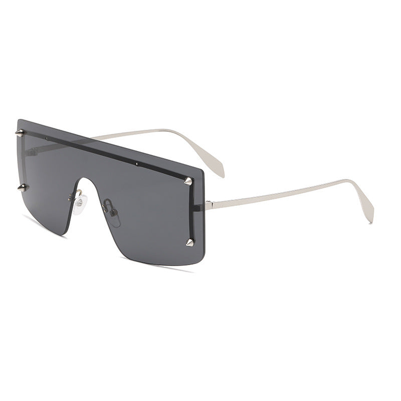 Dame oversized solbriller med moderne ramme og UV-beskyttelse Luvikno