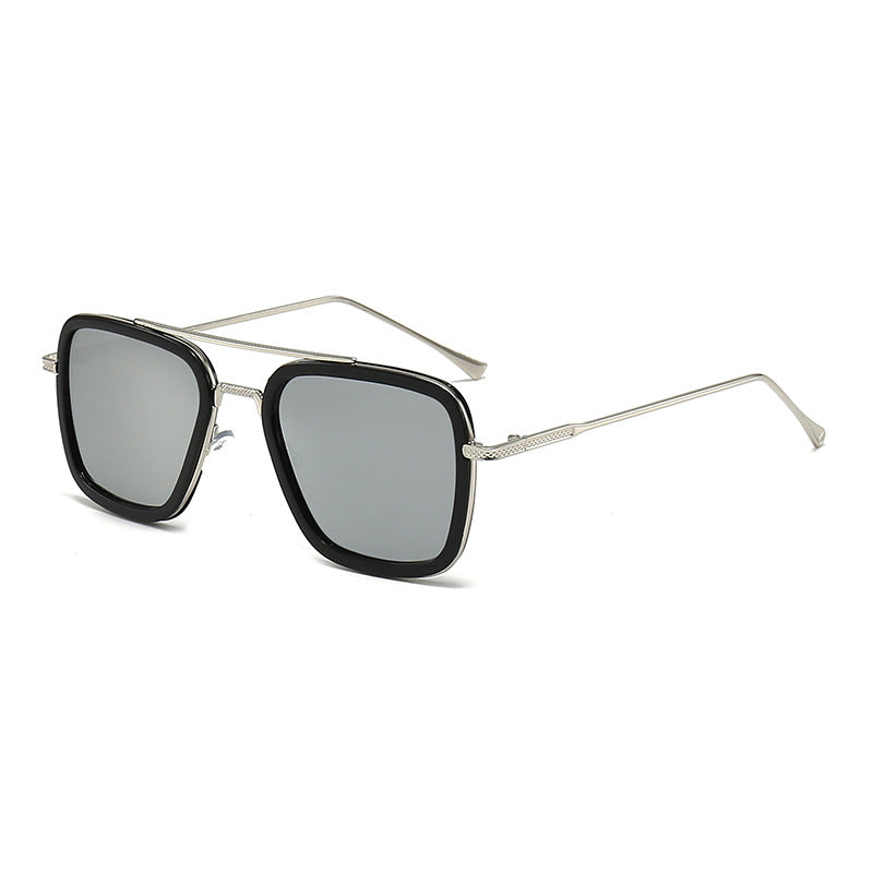 Dame moteristisk kvadratisk solbrille med glamorøs metallramme Luvikno