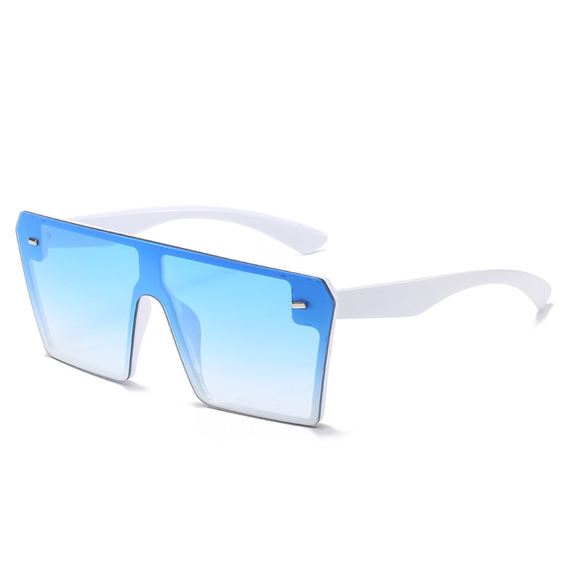 Dame Oversized solbriller i futuristisk design Luvikno