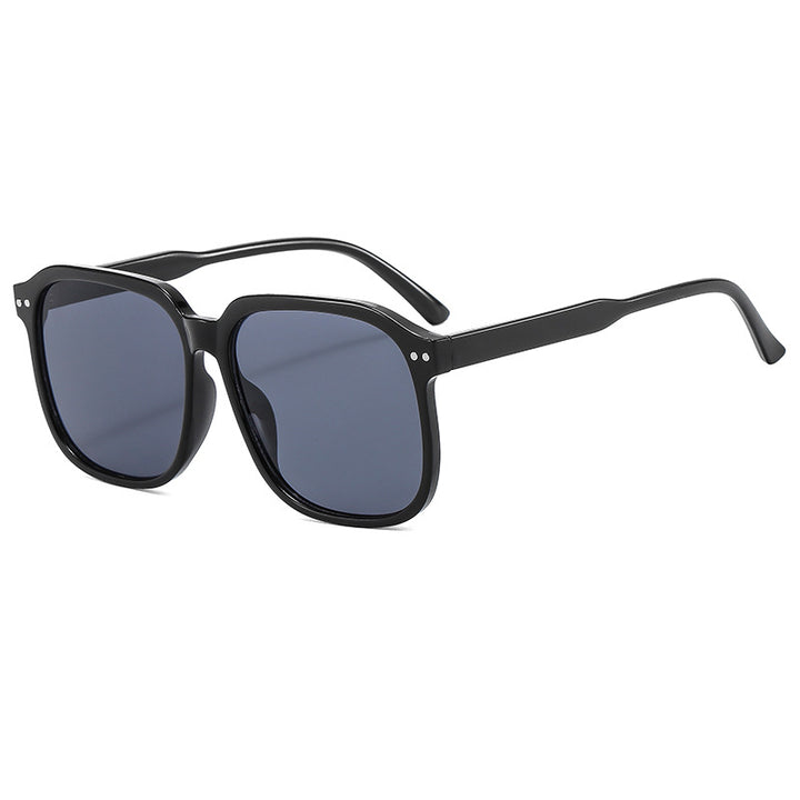 Dame firkantet solbrille med moderne plastisk ramme Luvikno