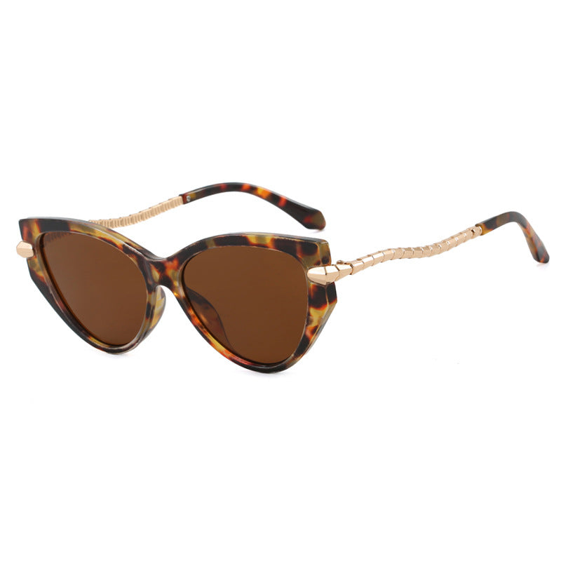 Dame Cat-Eye solbriller med elegant metallramme og stilige aksenter Luvikno