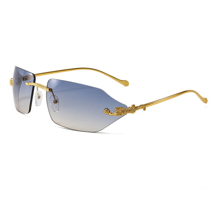 Dame Motefull solbrille med elegant ramme og eksklusive detaljer Luvikno