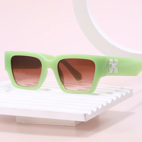 Dame stilige oversized solbriller med unikt design Luvikno