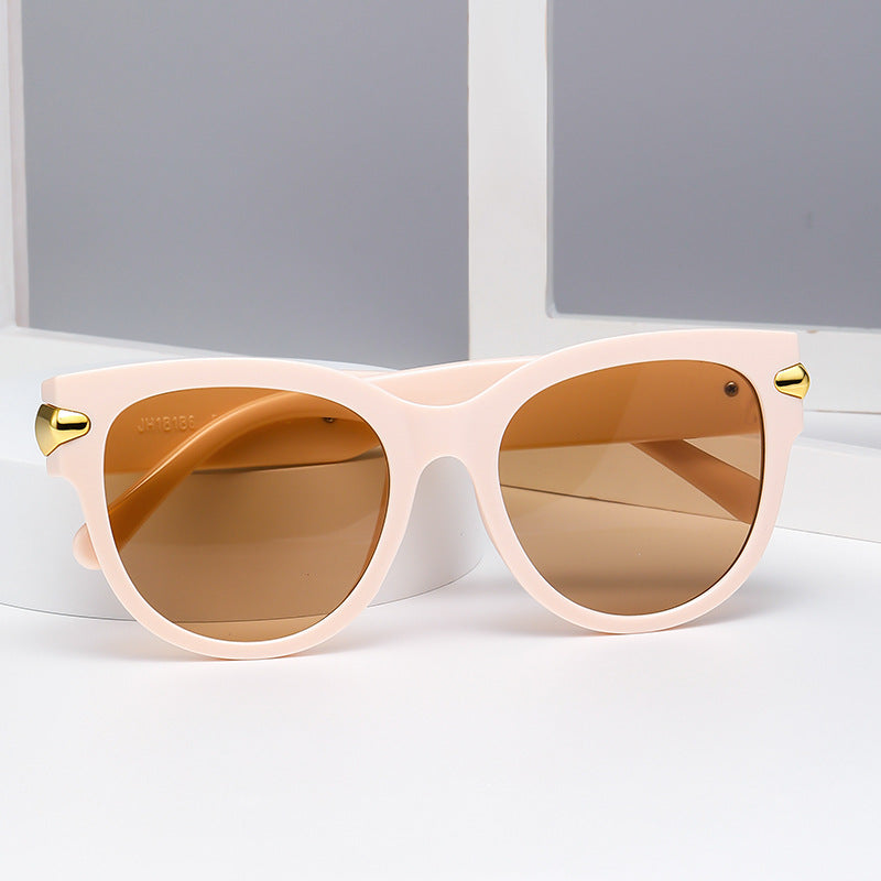 Dame designer solbrille med innovativ, detaljert ramme Luvikno