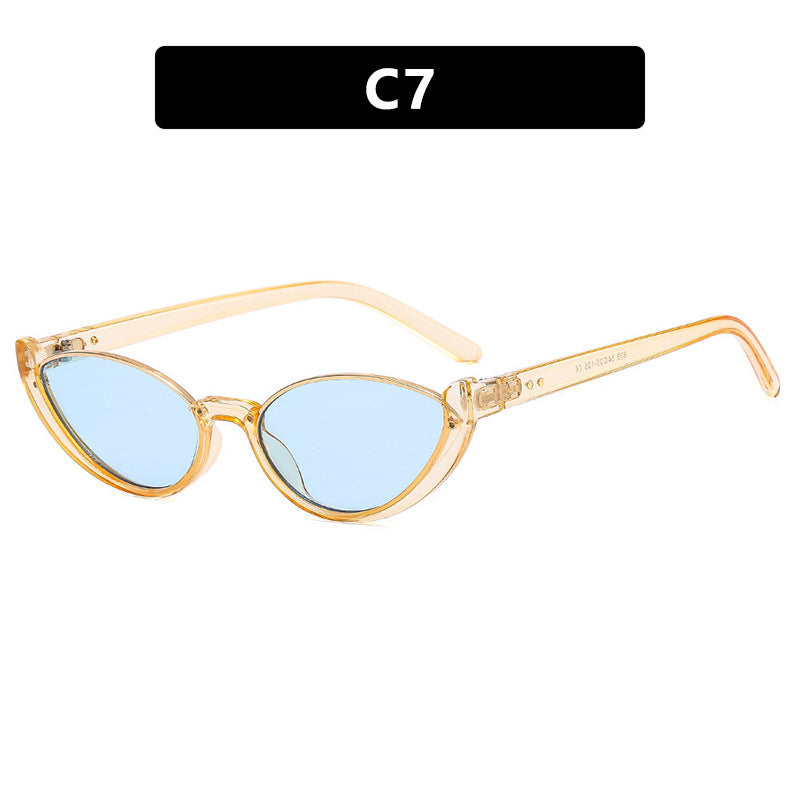 Dame Cat-Eye solbriller med speilte glass og elegant ramme Luvikno