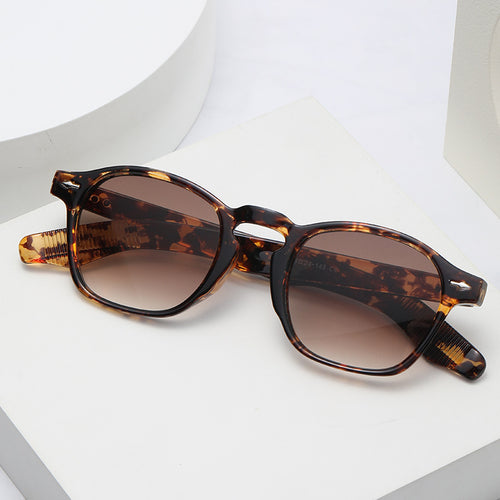Dame rebellisk retro-inspirert solbrille Luvikno