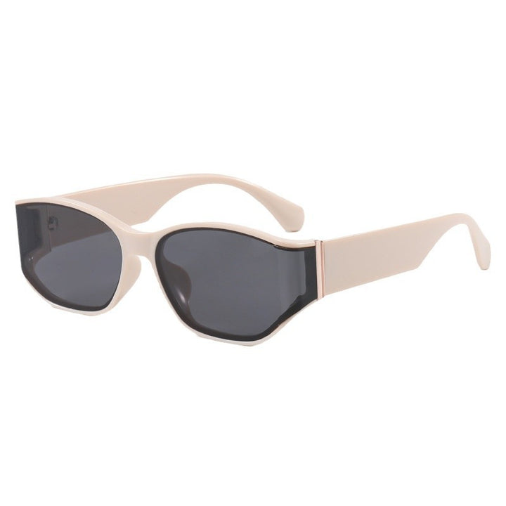 Dame moteriktig solbrille med iøynefallende design Luvikno