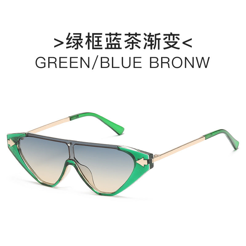 Dame futuristisk solbrille med markant design Luvikno