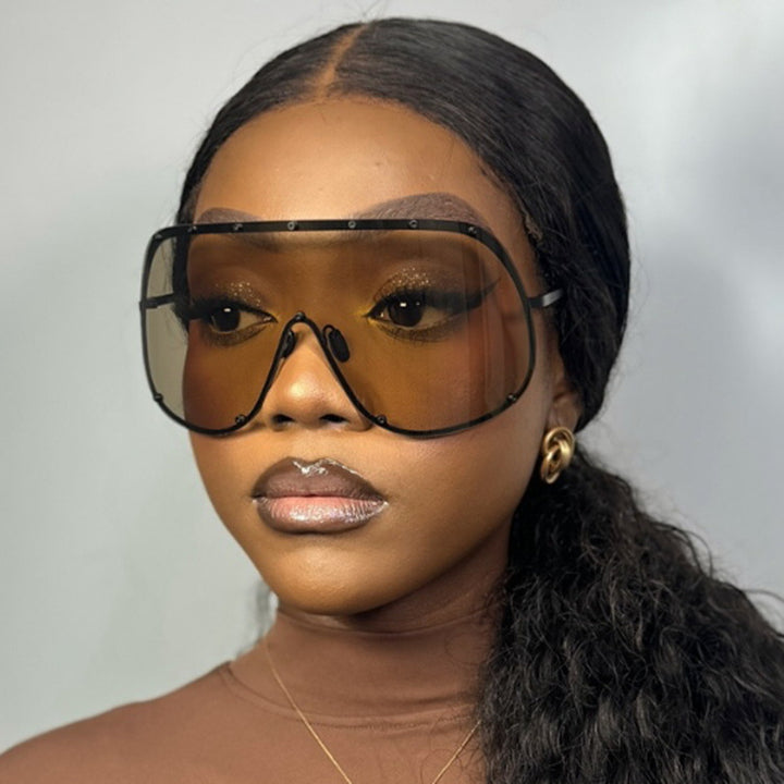 Damer futuristisk solbrille med stor ramme og innovativ design Luvikno