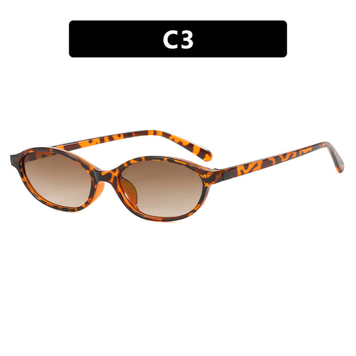 Dame moteriktig solbrille i elegant retro-design Luvikno