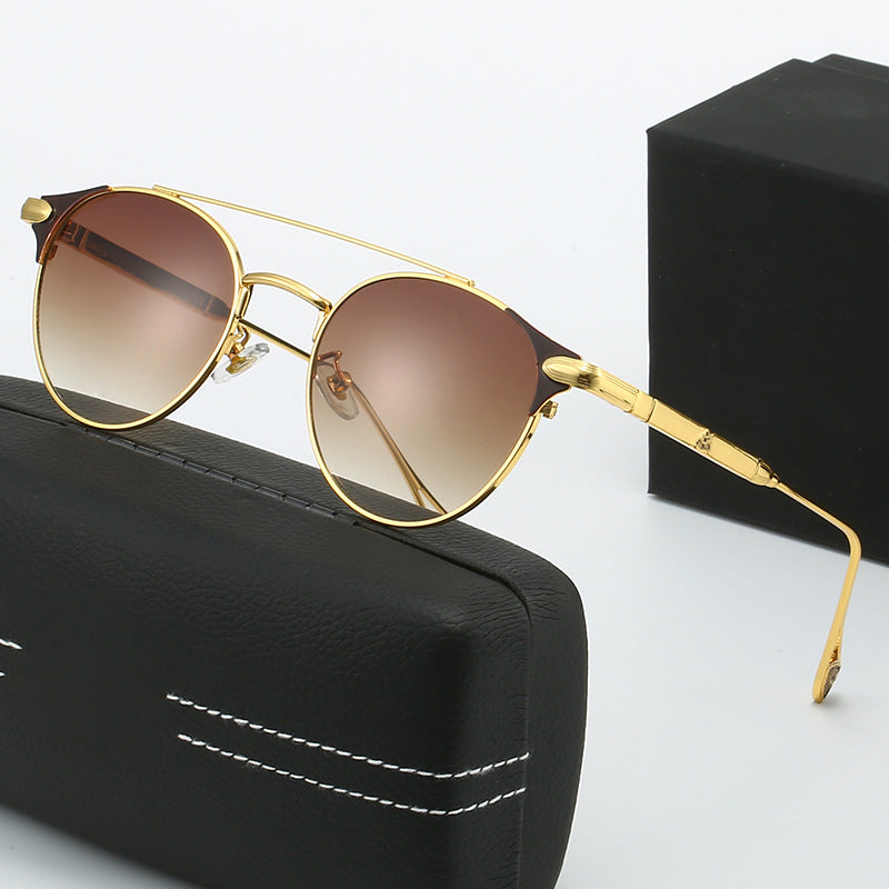 Dame rund Vintage-solbrille med høykvalitets metallramme og robust design Luvikno