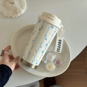 Dame isolerende drikkeflaske med praktisk klappdeksel og sjarmerende Hello Kitty-design Luvikno
