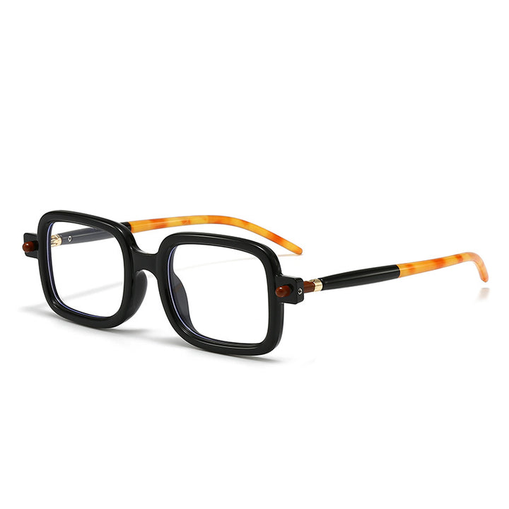 Dame moteriktig kvadratisk brille med stilige detaljer Luvikno