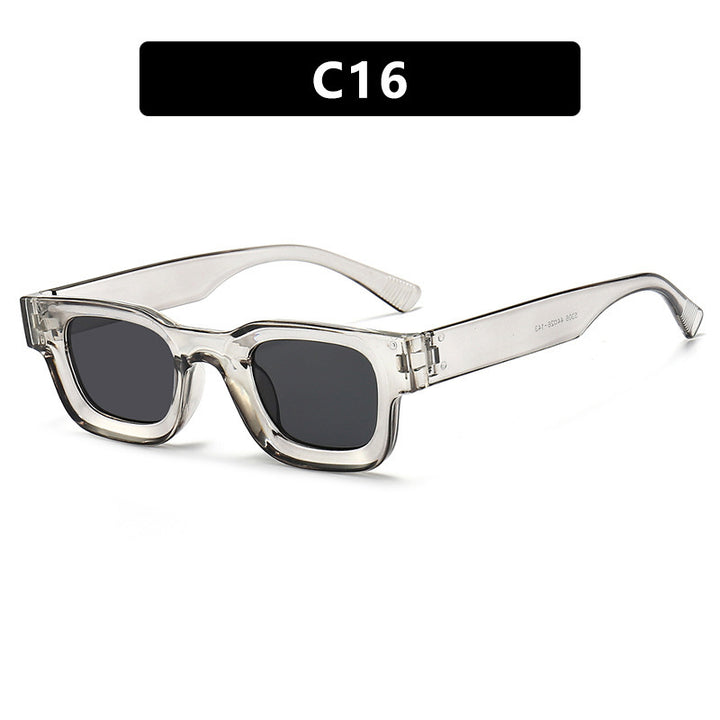 Dame moteriktig solbrille i elegant, kantet design Luvikno