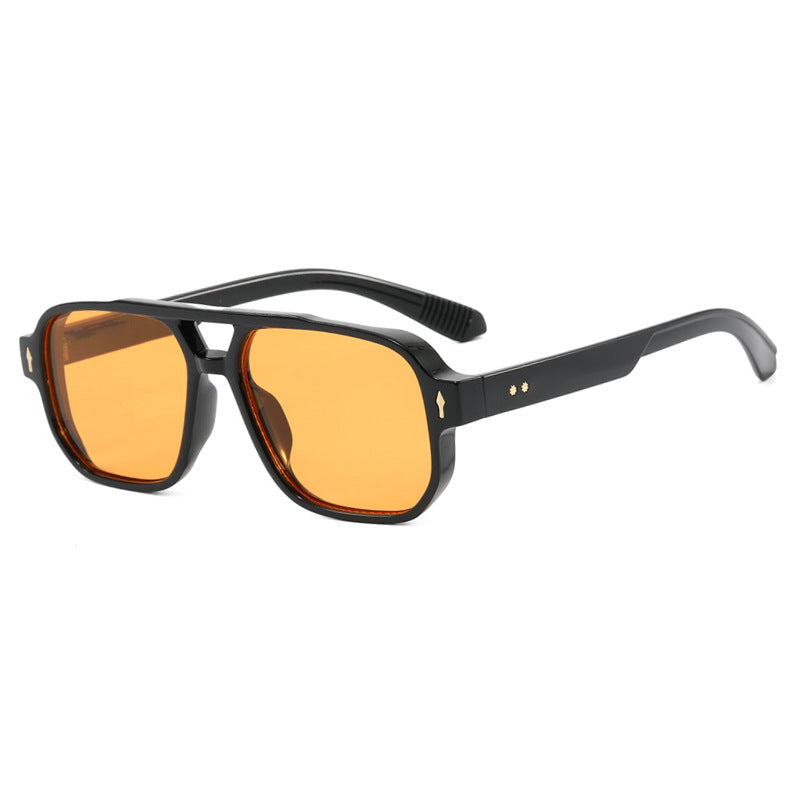 Dame moterik kvadratisk solbrille med luksuriøse detaljer Luvikno