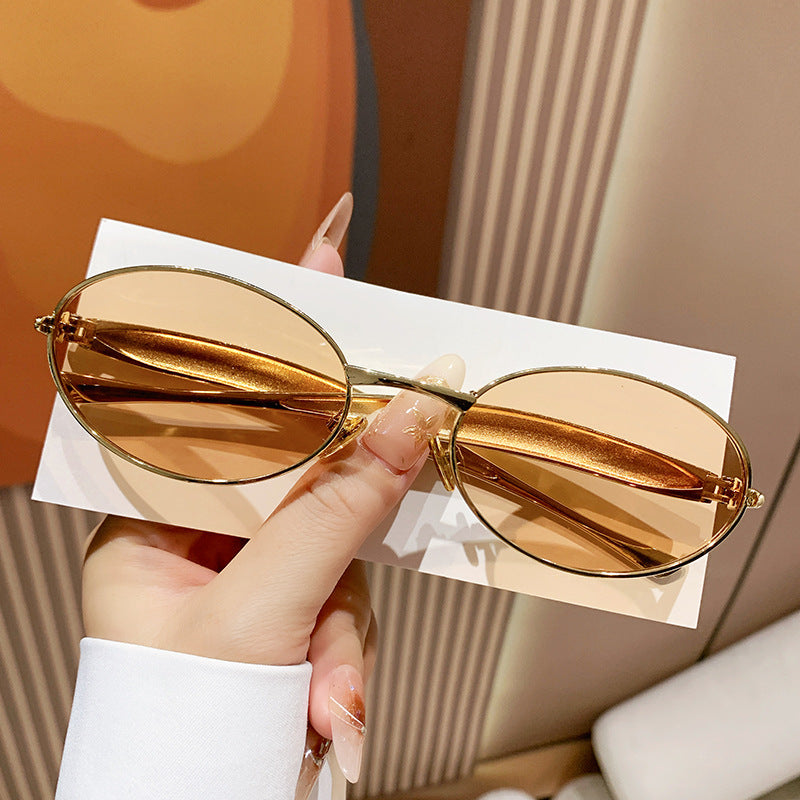 Dame moteriktig Oversized-solbrille med elegant design Luvikno