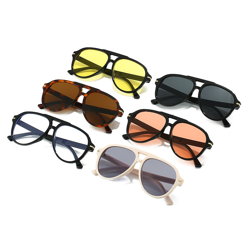 Dame moteriktig solbrille med stilig skilpadde-ramme Luvikno