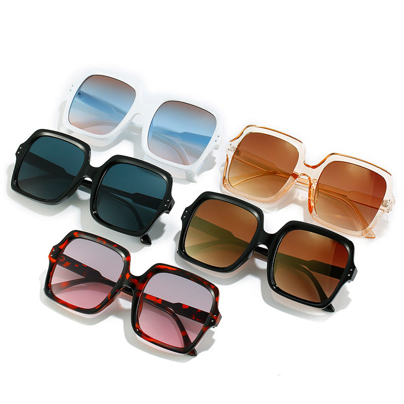 Dame kvadratisk moderne solbrille med polarisert glass Luvikno