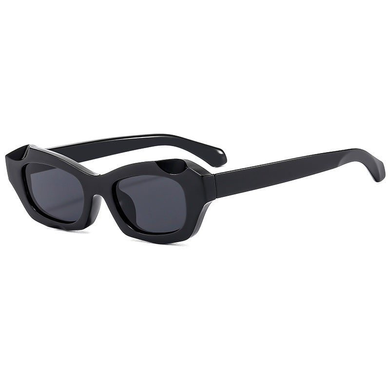 Dame Motemer Solbrille med markant design og UV-beskyttelse Luvikno