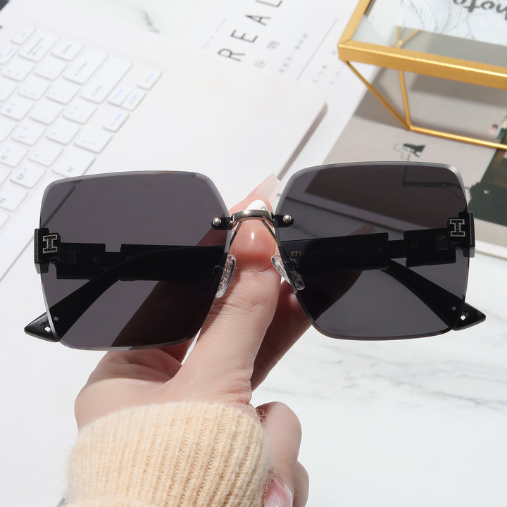 Dame oversized firkantet solbrille med stilige aksenter Luvikno