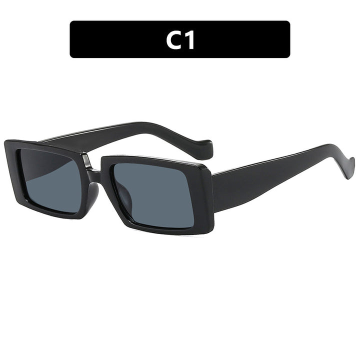 Dame moteriktig solbrille i attraktiv geometrisk design Luvikno