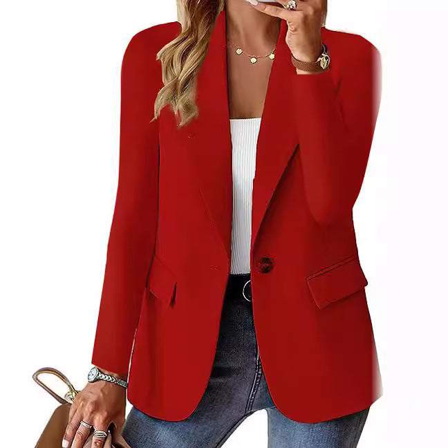 Naisten moderni bleiserilook elegantilla leikkauksella ja klassisilla yksityiskohdilla Luvik