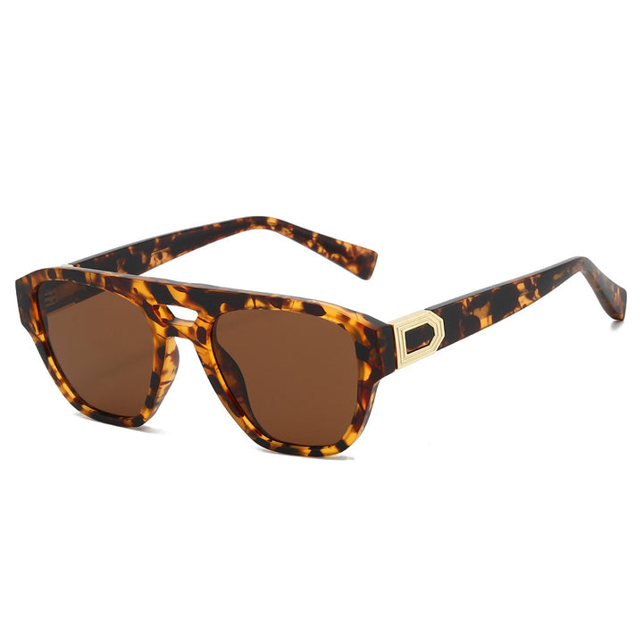 Dame Designer-solbrille med moderne, kantete ramme og gradient Luvikno