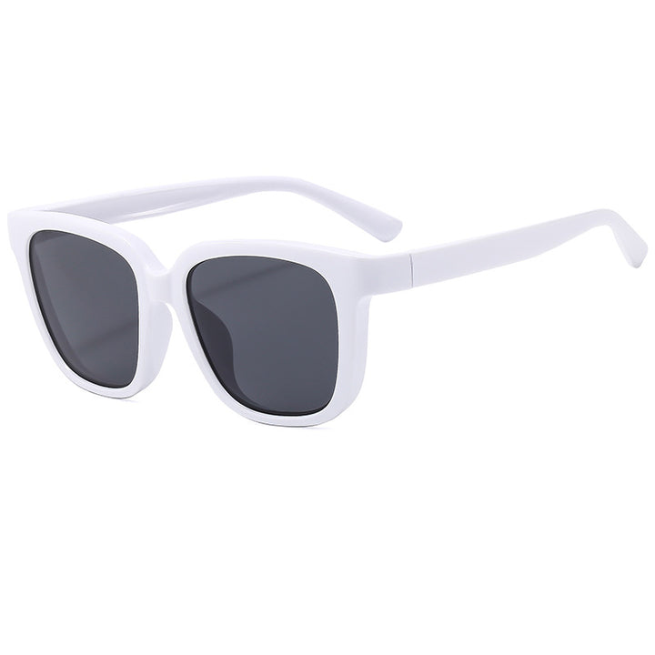 Dame Cat-Eye solbriller med elegant og moderne ramme Luvikno