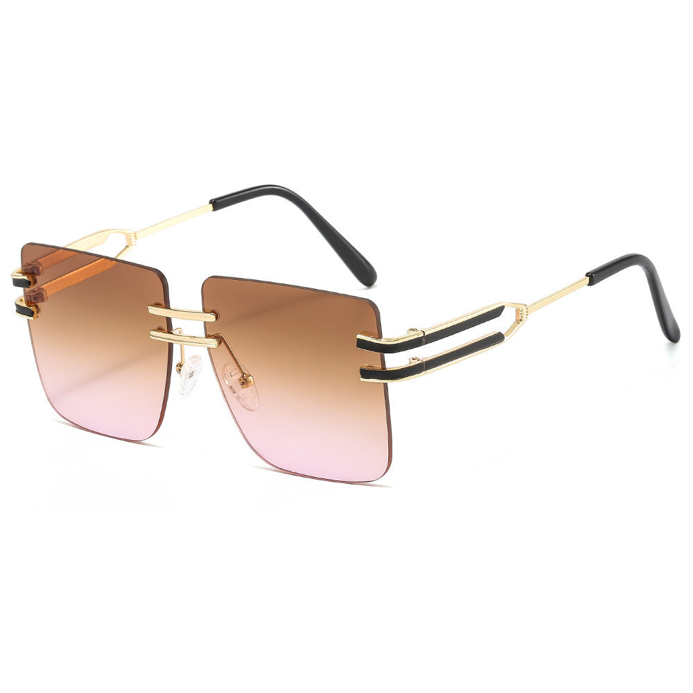 Dame mote solbrille med ekstravagant ramme og delikate detaljer Luvikno