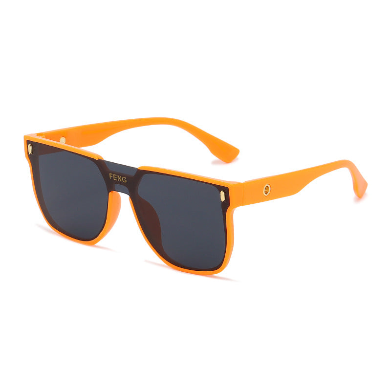 Damen moteriktig solbrille i trendy, geometrisk design Luvikno