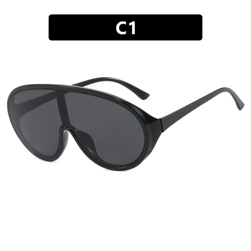 Dame futuristisk solbrille med store glass og ergonomisk ramme Luvikno