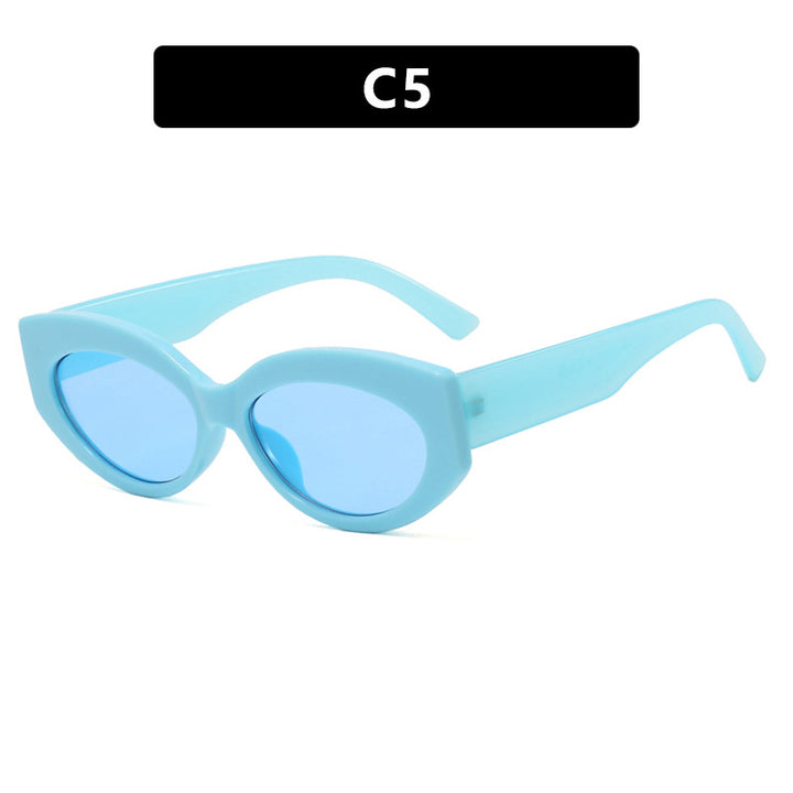 Dame Cat-Eye solbriller i stilfullt plastdesign Luvikno