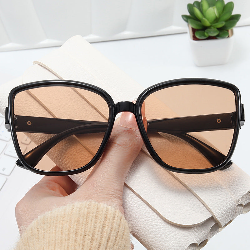 Dame elegante oversized solbriller i moderne design Luvikno