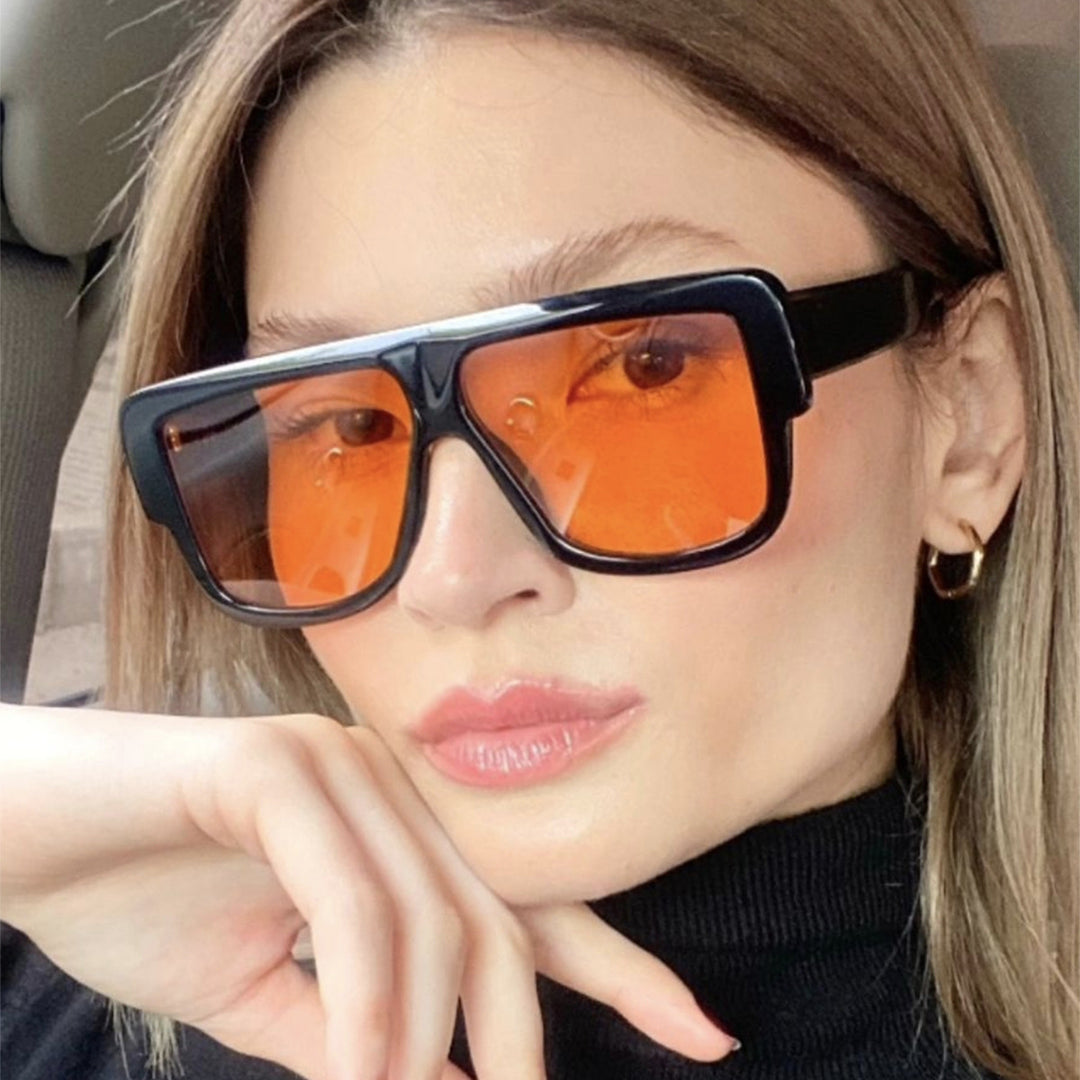 Dame firkantet solbrille med markant ram Luvikno