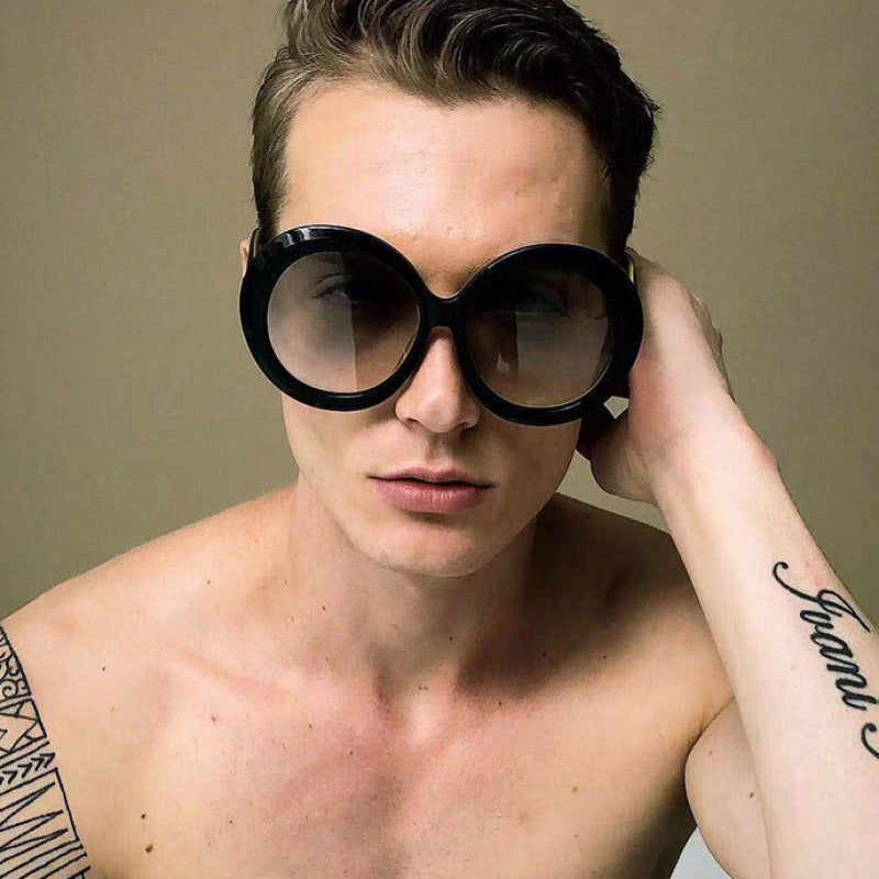 Dame oversized moteriktig solbrille med elegant design Luvikno