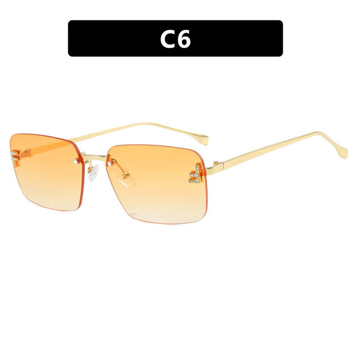 Dame kvadratisk solbrille med elegant gullramme og stilige linser Luvikno
