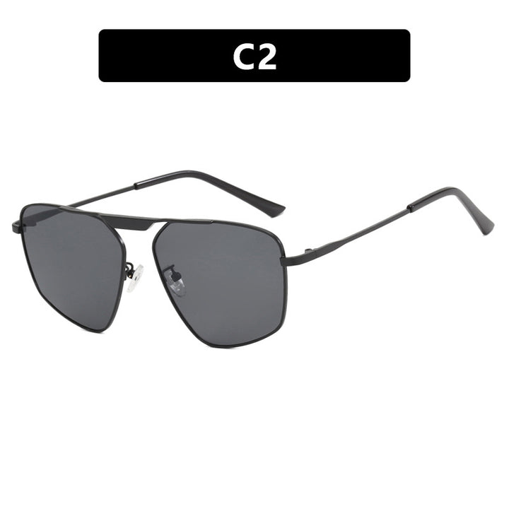 Dame solbrille i moderne, geometrisk design med robust metallramme Luvikno