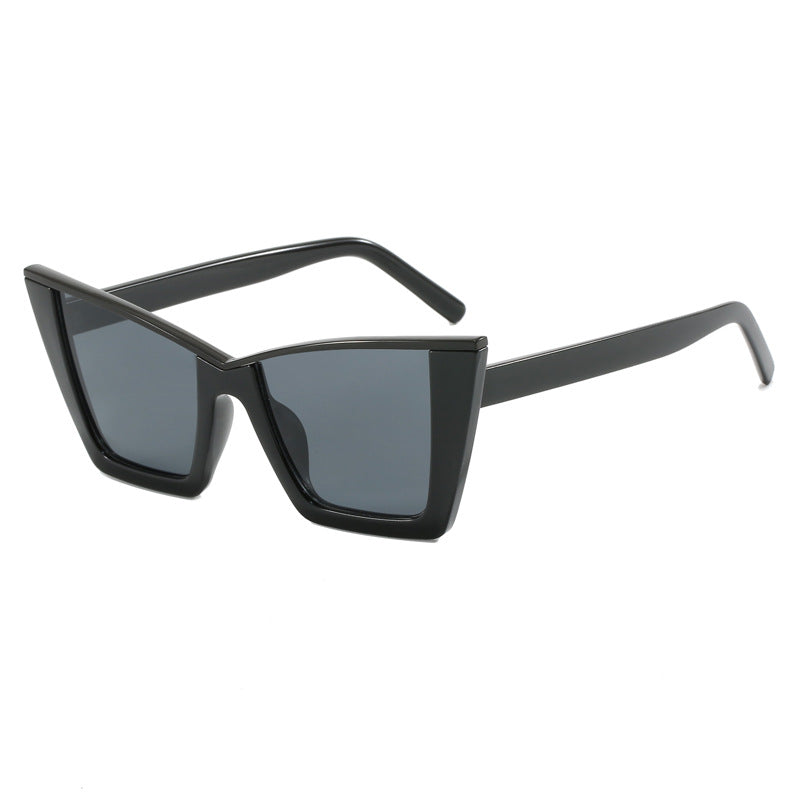 Dame firkantet solbrille med gullige detaljer Luvikno