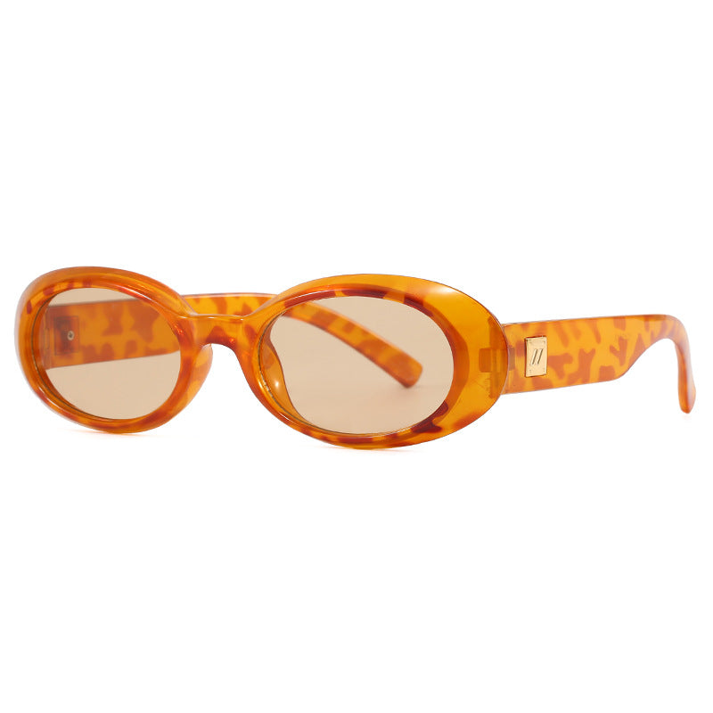 Dame eksklusiv solbrille i elegant ovalt design Luvikno