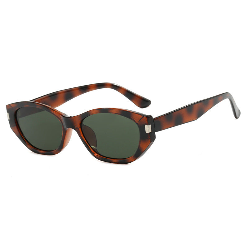Dame moteklær Cat-Eye solbriller med elegant, transparent ramme Luvikno