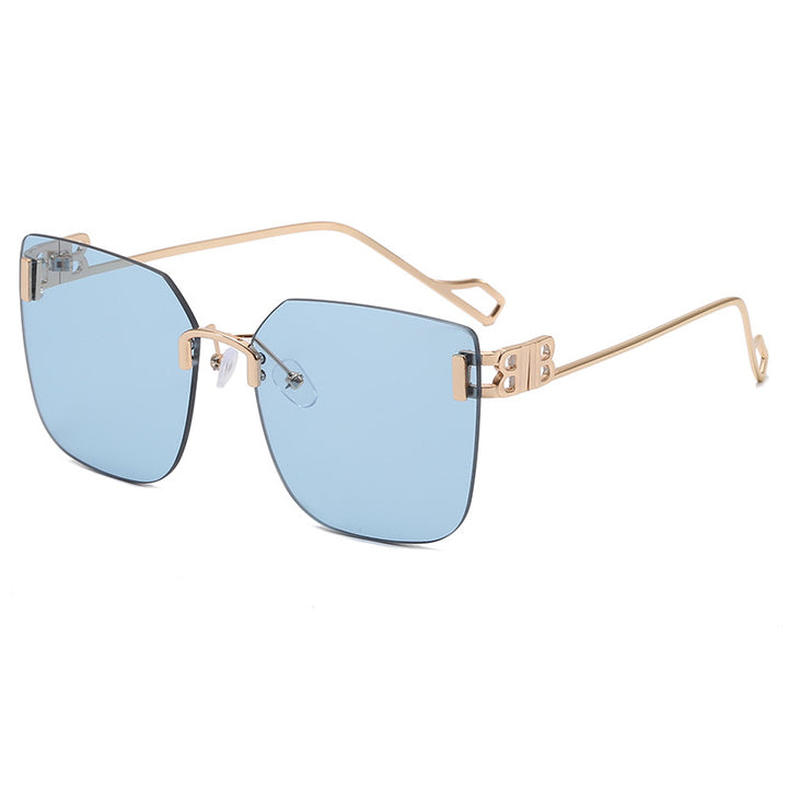 Dame elegant firkantet solbrille med gullfarget metalramme Luvikno